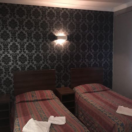 Shalimar Hotel Hounslow Extérieur photo