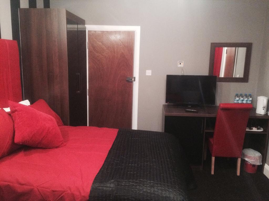 Shalimar Hotel Hounslow Extérieur photo